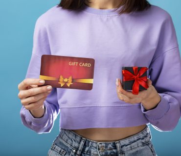 beautiful-gift-voucher-with-hand